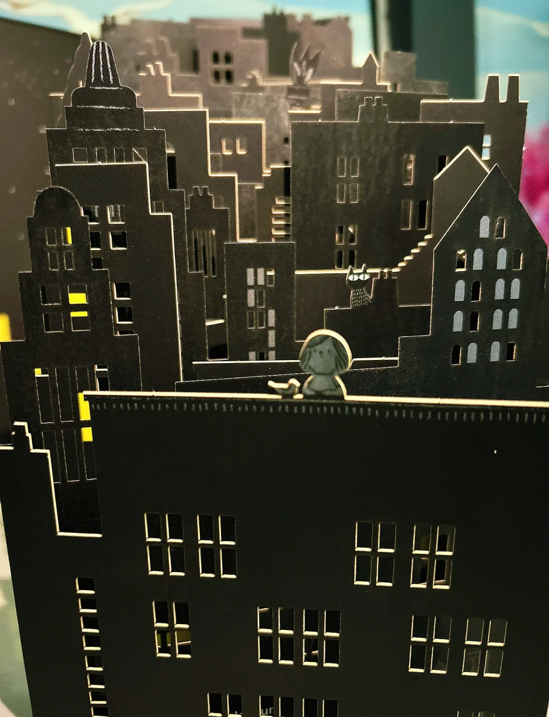 纸雕绘本素材下载(纸雕画作品大全幼儿园)