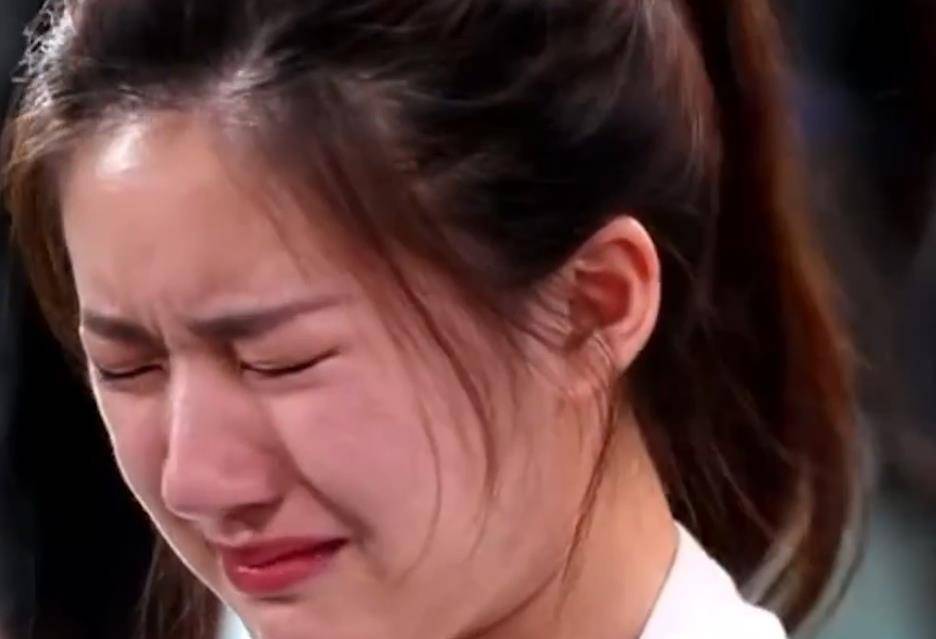 大哭女孩原声视频下载_(大哭女孩原声视频下载安装)